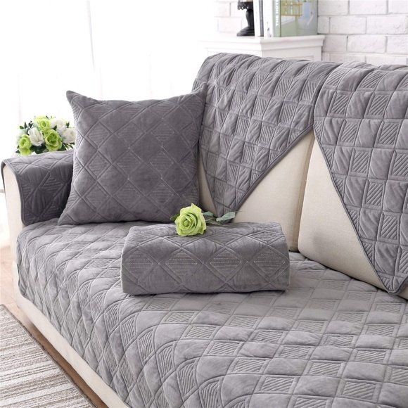 Other - Quilted Furniture Protector 2 square pcs 28" x 28"